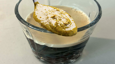 Kawa z pastą pistacjową