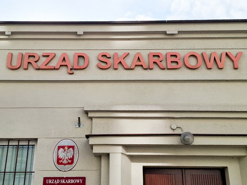 Budynki z napisem 