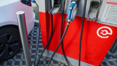 Chińskie marki podbijają Polskę. Tym przyciągają kierowców. „Dynamiczna ekspansja”