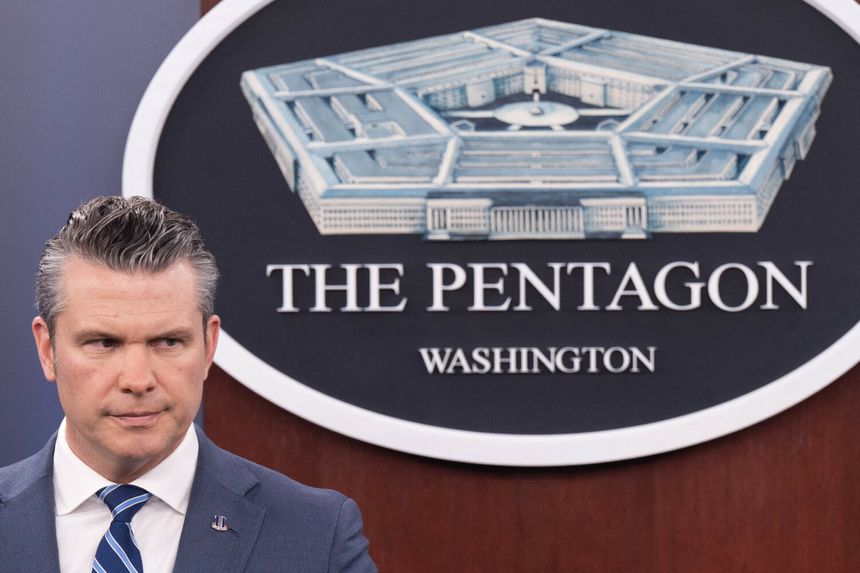 Konferencja Pete'a Hegsetha w Pentagonie 