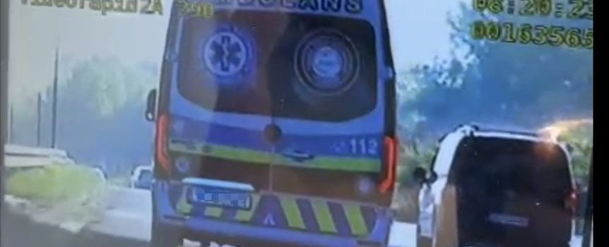 Nietrzeźwy kierowca transportu medycznego zatrzymany przez policjantów