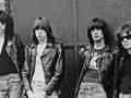 Mija 50 lat od debiutu Ramones. 