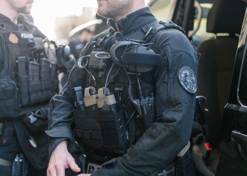 Policja w Paryżu (zdj. ilustracyjne)