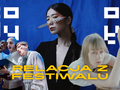 kolaż artystów festiwalowych, w tle logo KODY
