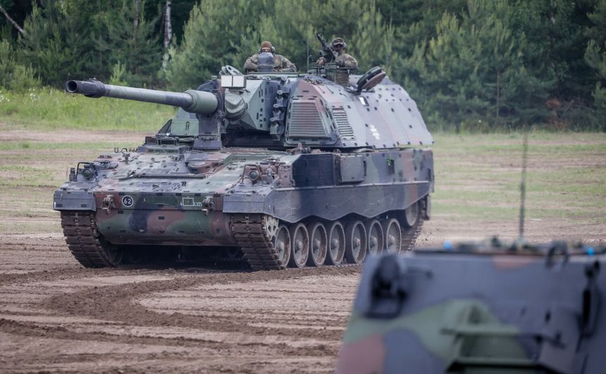 Panzerhaubitze 2000