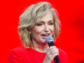 Katarzyna Żak podczas koncertu na Festiwalu w Opolu