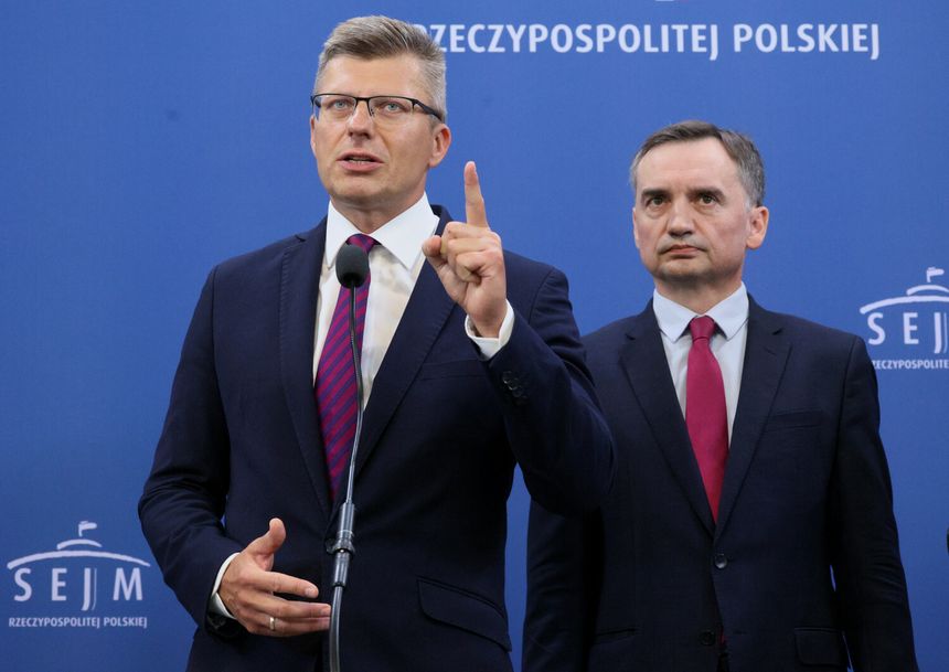 Marcin Warchoł i Zbigniew Ziobro w Sejmie w 2025 roku