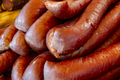 tradycyjna polska kiełbasa wędzona