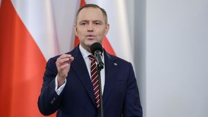Co Karol Nawrocki załatwi na urodzinach Trumpa?