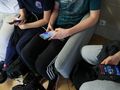 Dzieci z telefonami