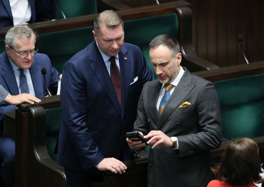 Przemysław Czarnek i Janusz Kowalski w Sejmie