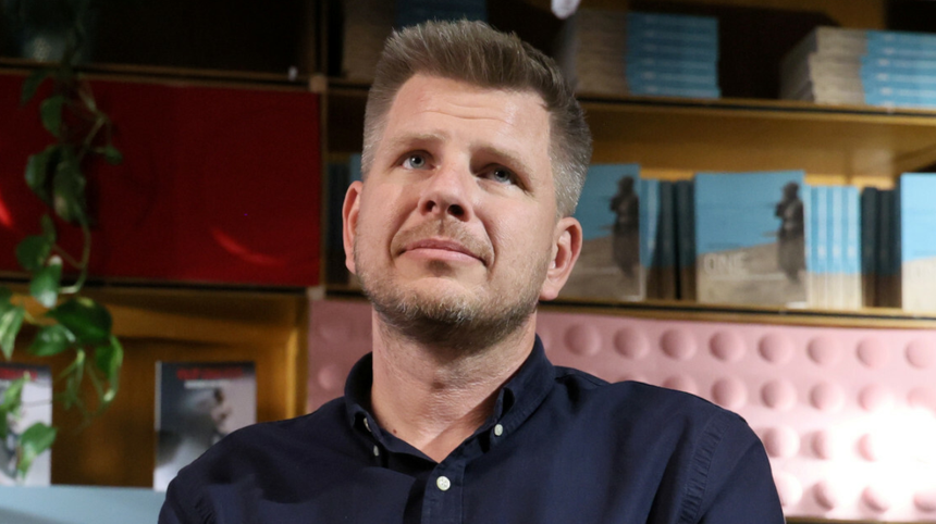Filip Chajzer zamieszkał z 19-letnią Bianką. Już myśli o ślubie