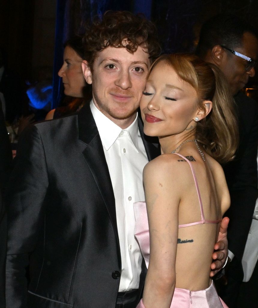 Ariana Grande i Ethan Slater