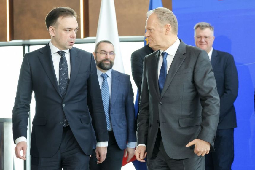 Minister finansów Andrzej Domański i premier Donald Tusk
