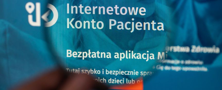 Zbliżenie na ekran aplikacji 