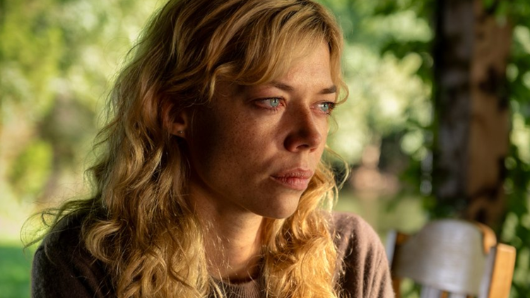 Kolory zła Czerń - kadr z filmu Netflix