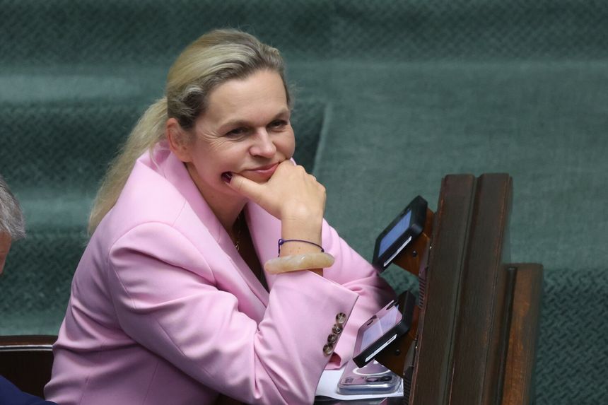 Czy Barbara Nowacka jest dobrą szefową MEN? 