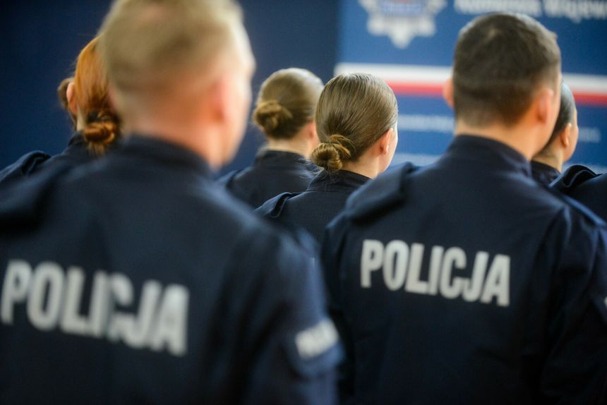 ślubowanie policjantek i policjantów