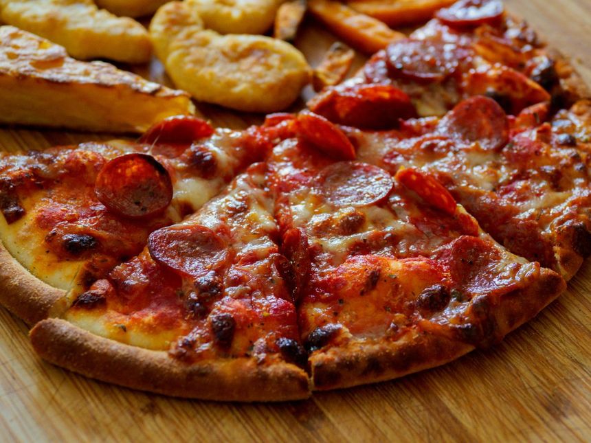 Mrożona pizza zawiera tłuszcze trans