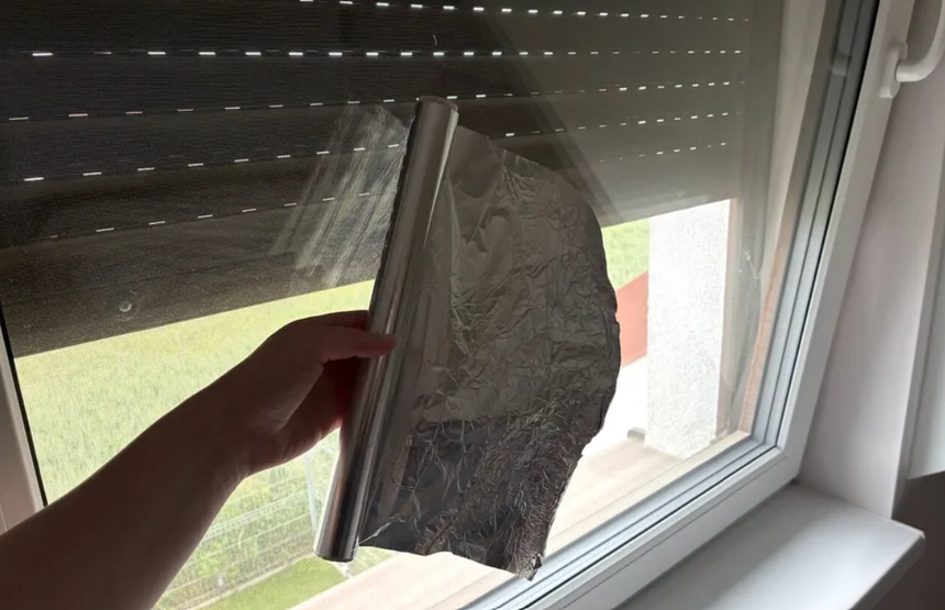 Folia aluminiowa na szybie