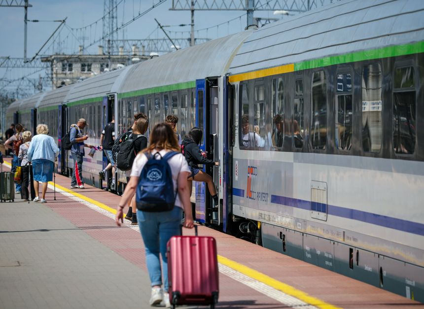 PKP Intercity, odwołane pociągi i utrudnienia