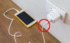 Bezpieczne ładowanie telefonu