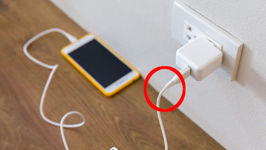 Bezpieczne ładowanie telefonu