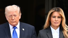 Na zdjęciu Donald Trump i Melania Trump, oboje ubrani w eleganckie stroje.