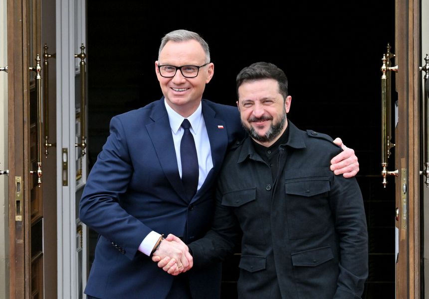 Andrzej Duda deklarował, że „nie spocznie”, dopóki Ukraina nie wejdzie do Unii Europejskiej. Jarosław Kaczyński proponował nawet wysłanie na Ukrainę międzynarodowej misji wojskowej.