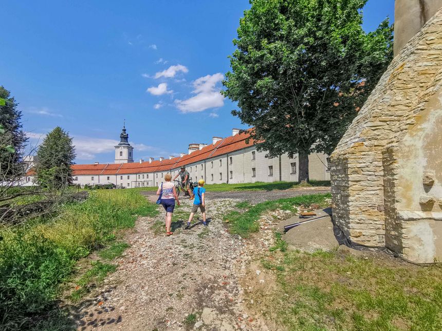 Klasztor