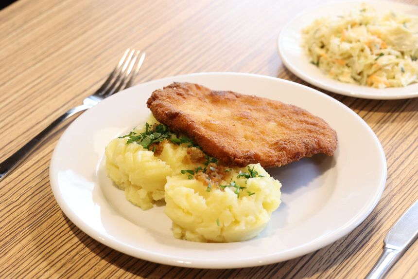 Ziemniaki i kotlet schabowy