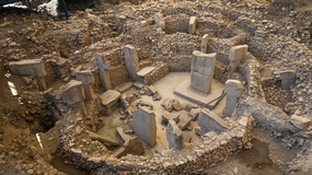 Göbekli Tepe - kamienne kręgi ze słupami
