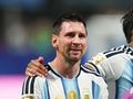 Na zdjęciu Lionel Messi, z emocjami na twarzy.