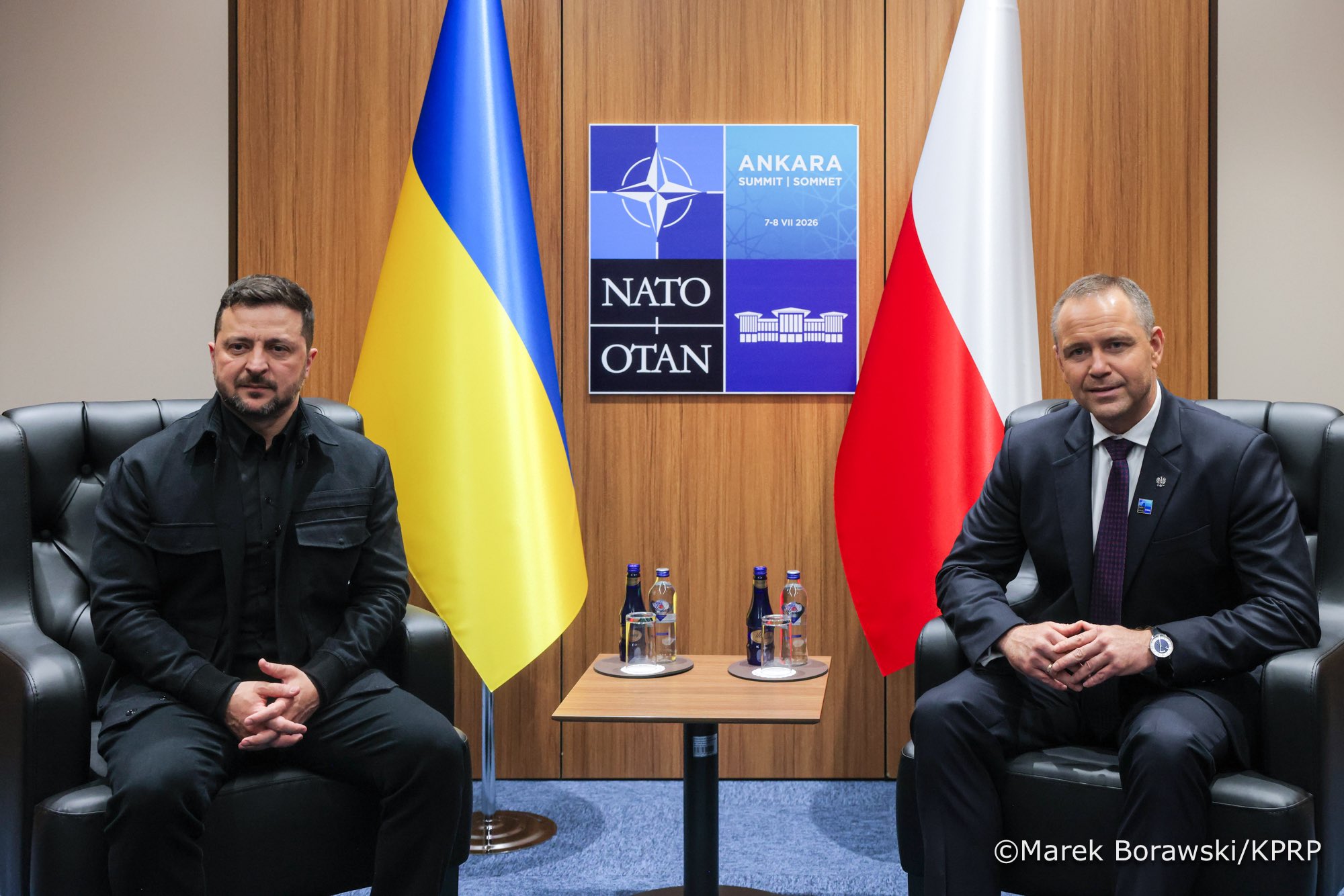Długa rozmowa Nawrockiego z Zełenskim. „Patrzymy w tym samym kierunku”