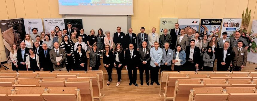 80 lat Wydziału Technologii Drewna