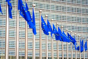 UE