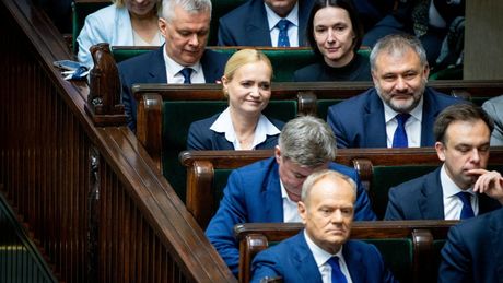 Rząd w Sejmie podczas dyskusji nad wnioskiem o wotum nieufności dla min. Jolanty Sobierańskiej-Grendy