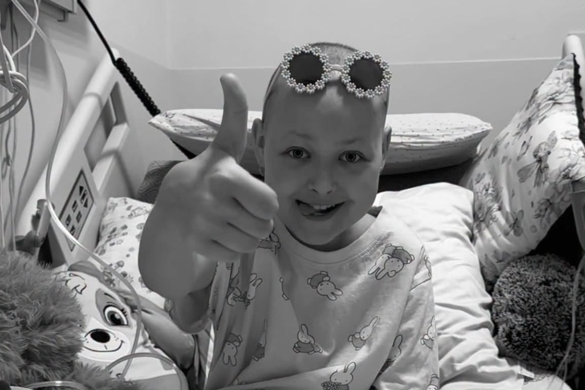 Nie żyje 13-letnia Maja. Nagrała piosenkę z Łatwogangiem. „Żegnaj”