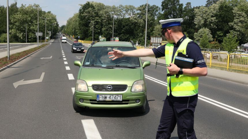 Kontrola drogowa policji - materiał poglądowy