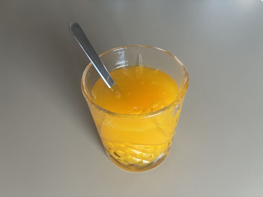 Woda z kurkumą