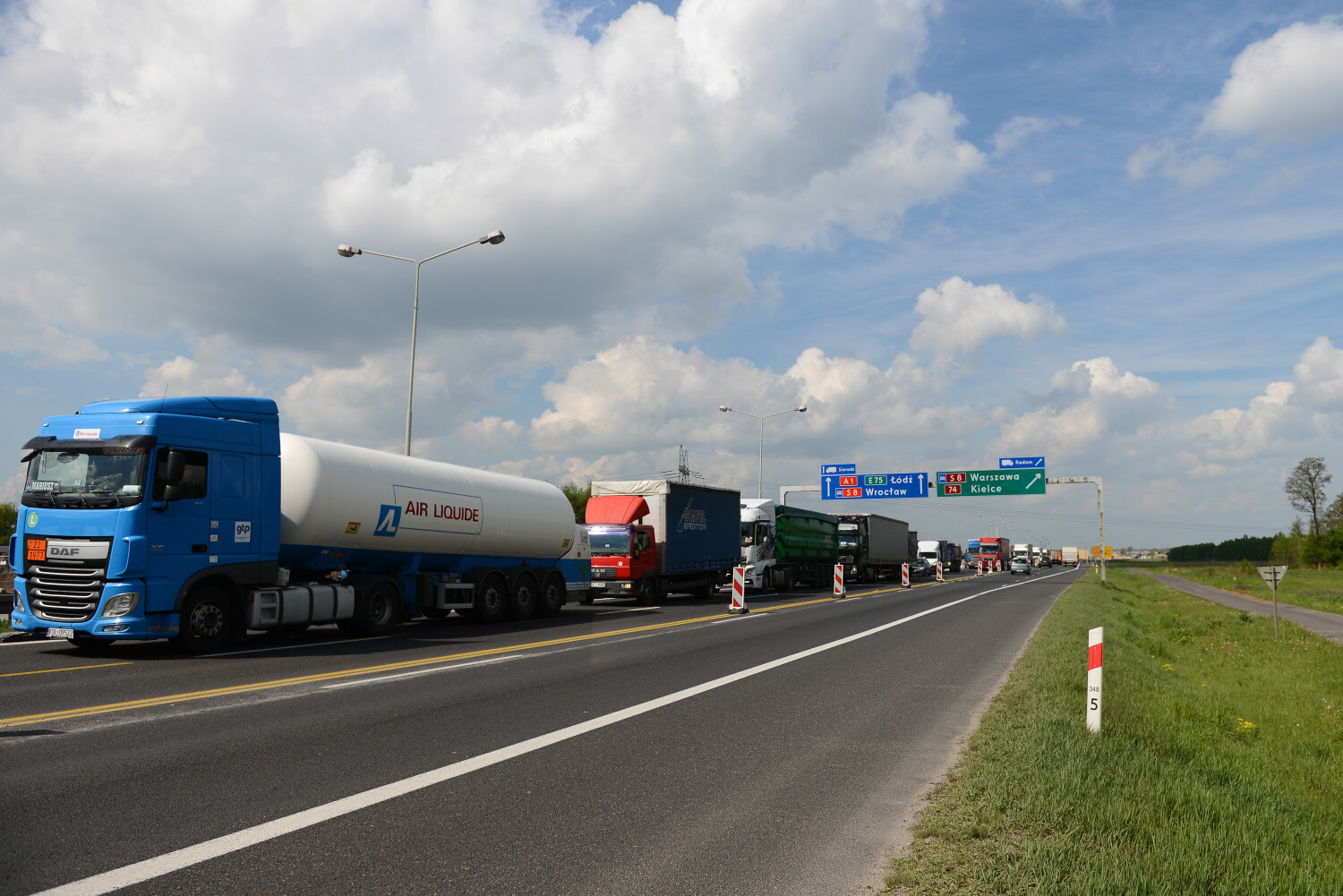 Wypadek z udziałem trzech pojazdów na A1. Ważny komunikat dla podróżujących nad morze