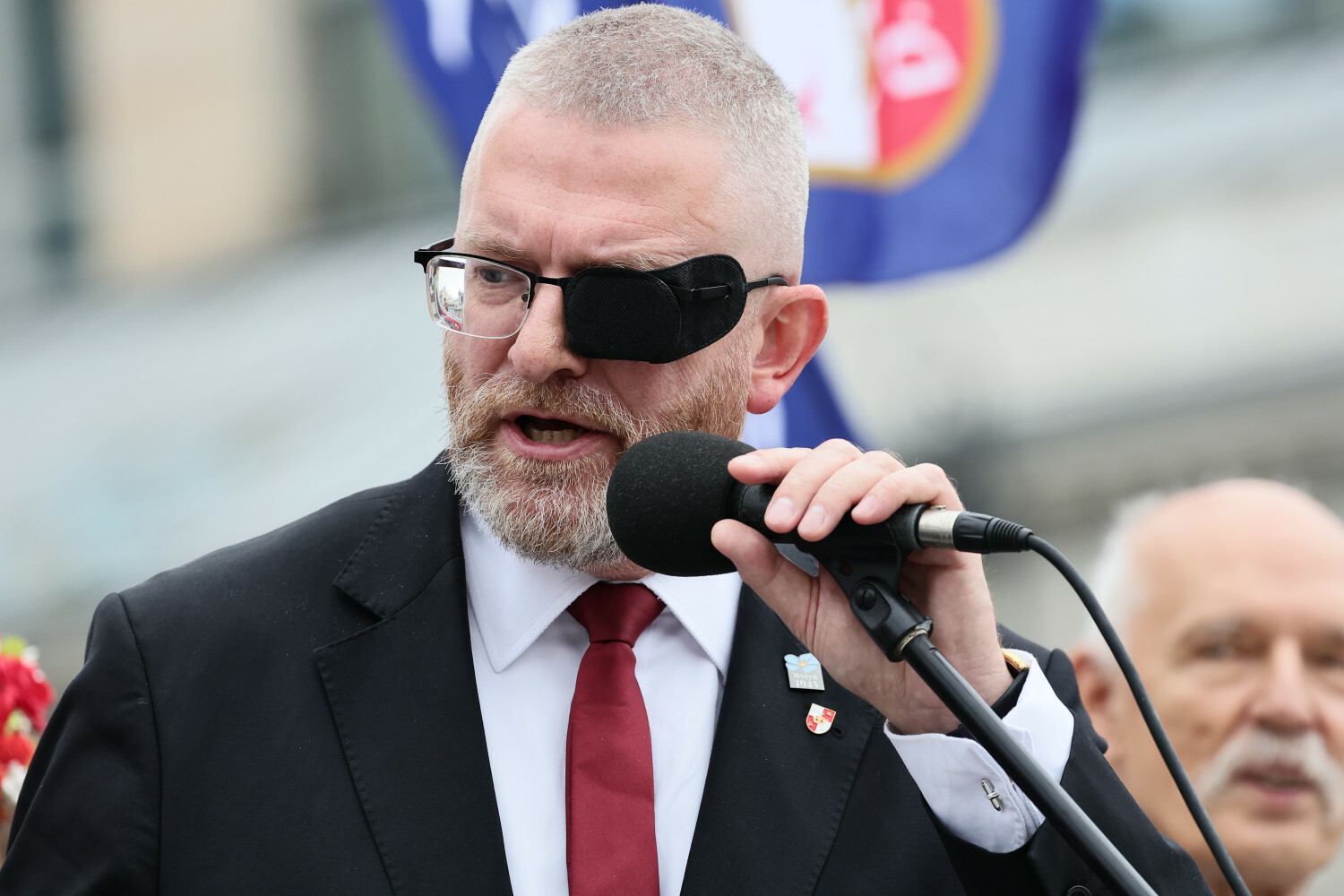 Jest wniosek do PE o zgodę na zatrzymanie Brauna. Prokuratura chce przedstawić mu zarzuty