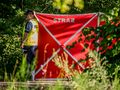 Parawan straży i policjant
