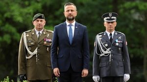 gen. broni Maciej Klisz, Władyslaw Kosiniak-Kamysz i gen. dyw. pil. Ireneusz Nowak