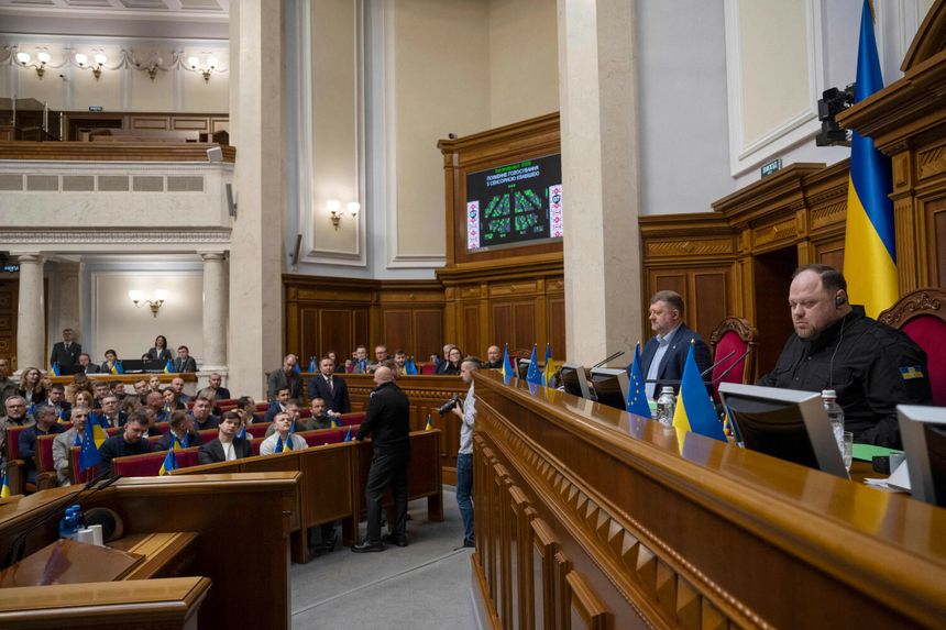 ukraiński parlament