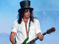 Slash podczas koncertu