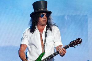 Slash podczas koncertu
