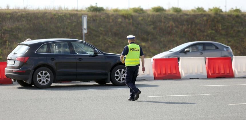 Do obywatelskiego zatrzymania pijanego kierowcy doszło na autostradzie A1. Prokuratura wypuściła mężczyznę [zdjęcie ilustracyjne] 