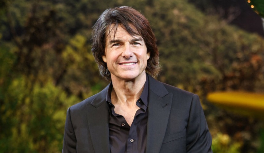 Tom Cruise w ciemnej marynarce i koszuli