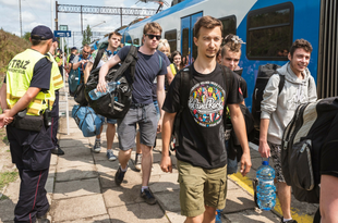 Pol'and'Rock Festival - pociąg - materiał poglądowy